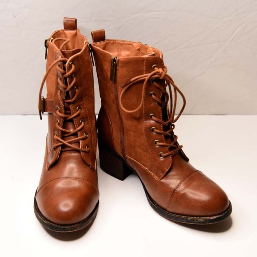 lace up ankle bootie